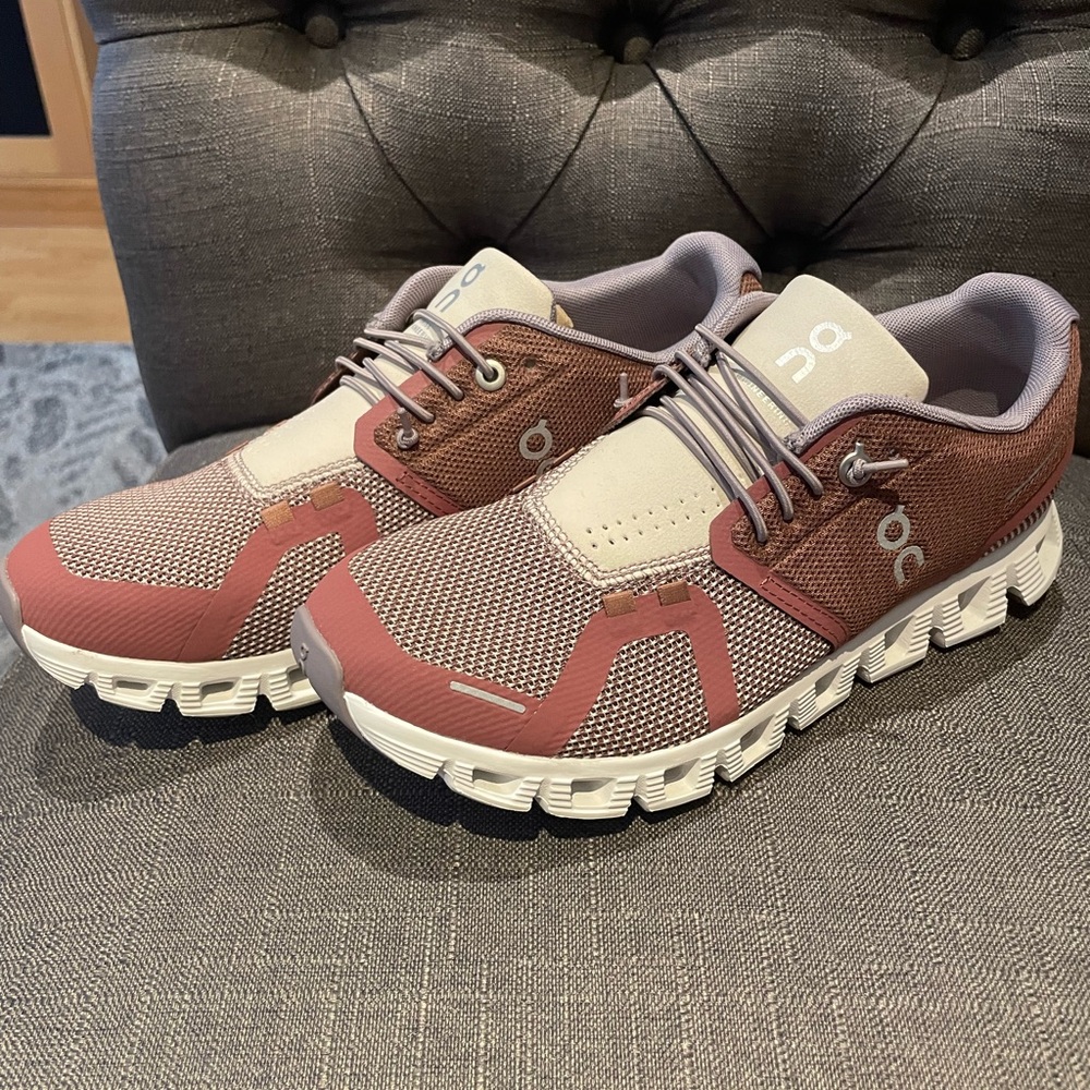 On Women’s Cloud 5 Combo Running Shoes (Rust/Ice) Size 7.5